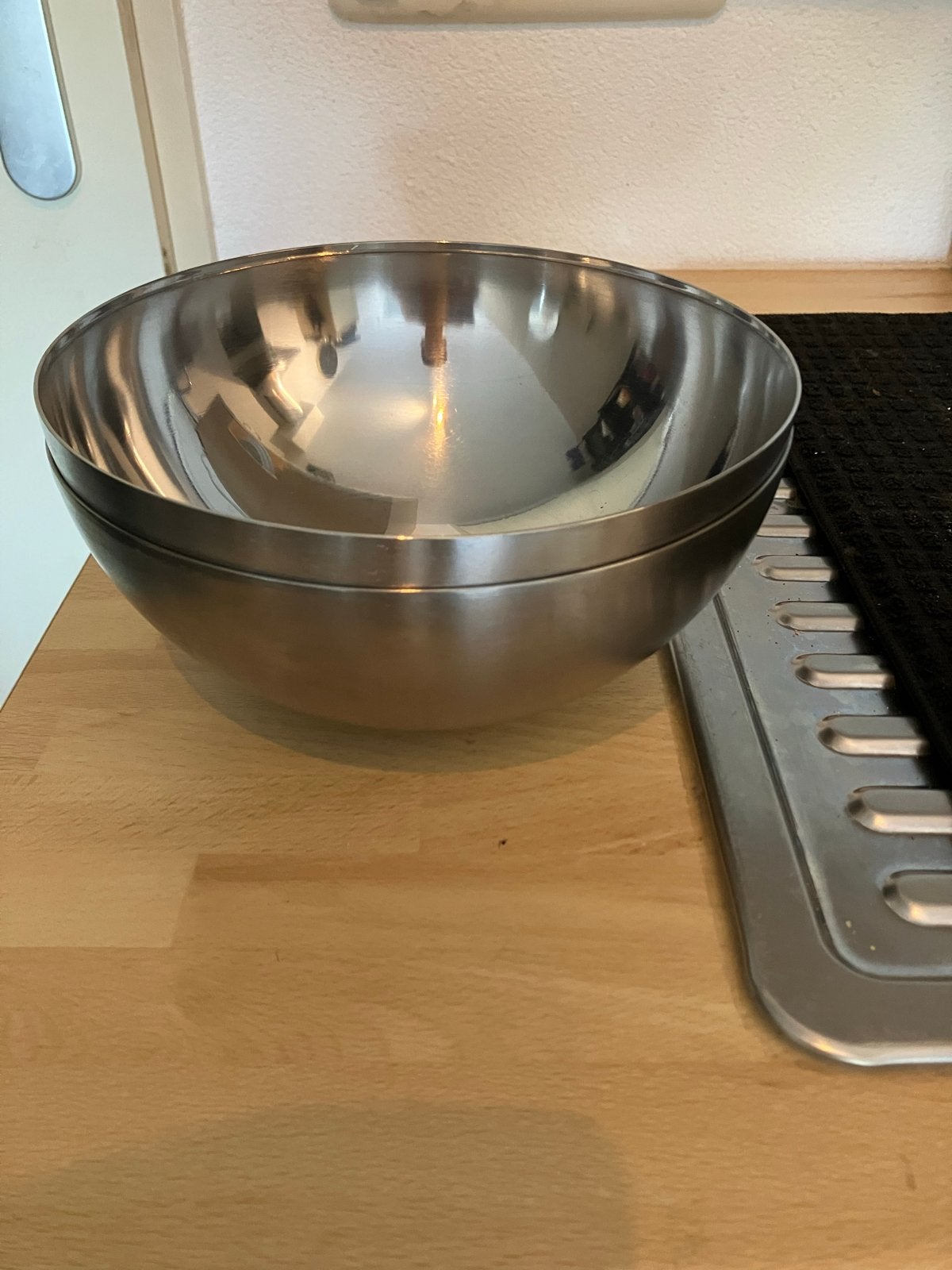 2x IKEA Roestvrijstalen Schalen - 20 cm Doorsnee, Gebruikt, Schaal, Rond, Ophalen of Verzenden