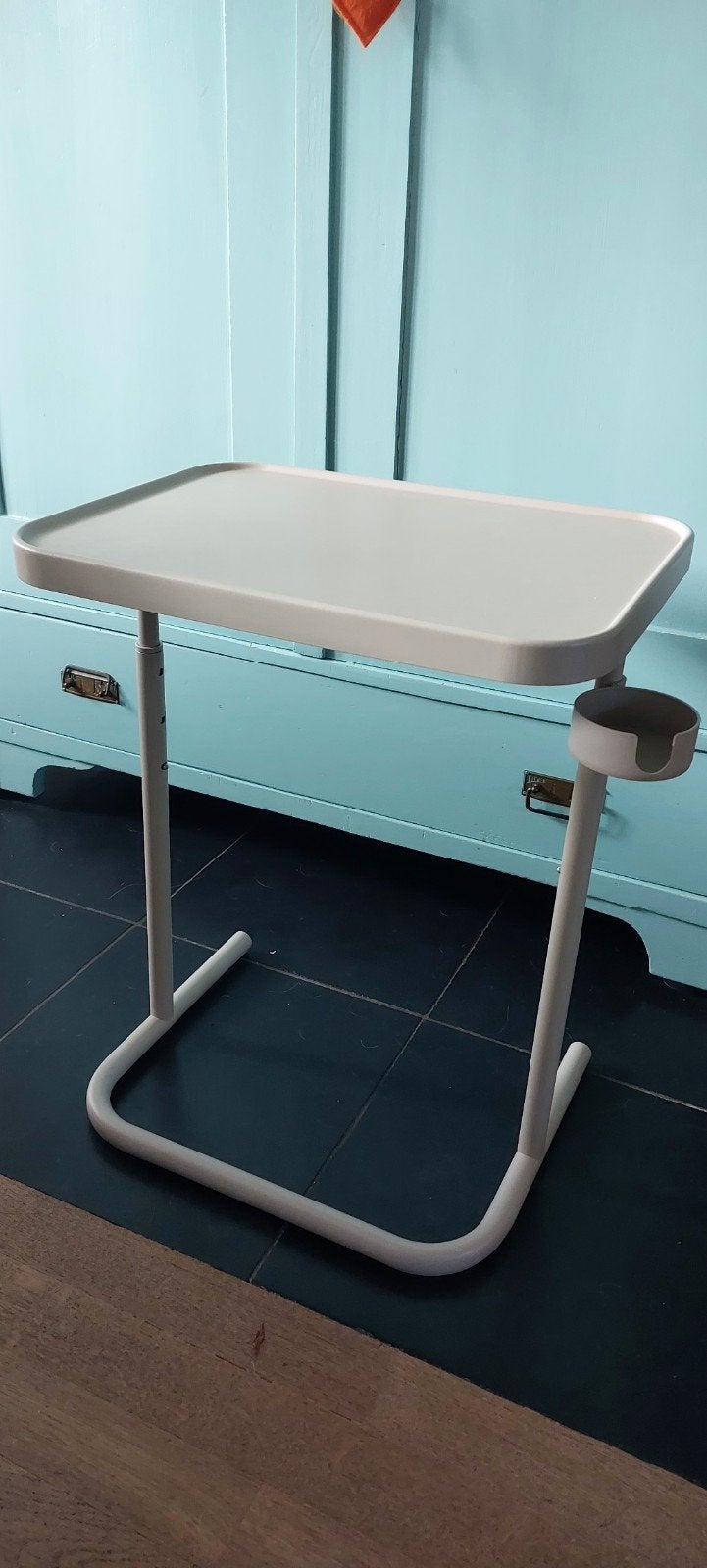 Verstelbaar bijzettafeltje BJÖRKÅSEN
Laptophouder, beige, Ophalen, Minder dan 55 cm, Gebruikt, Metaal of Aluminium