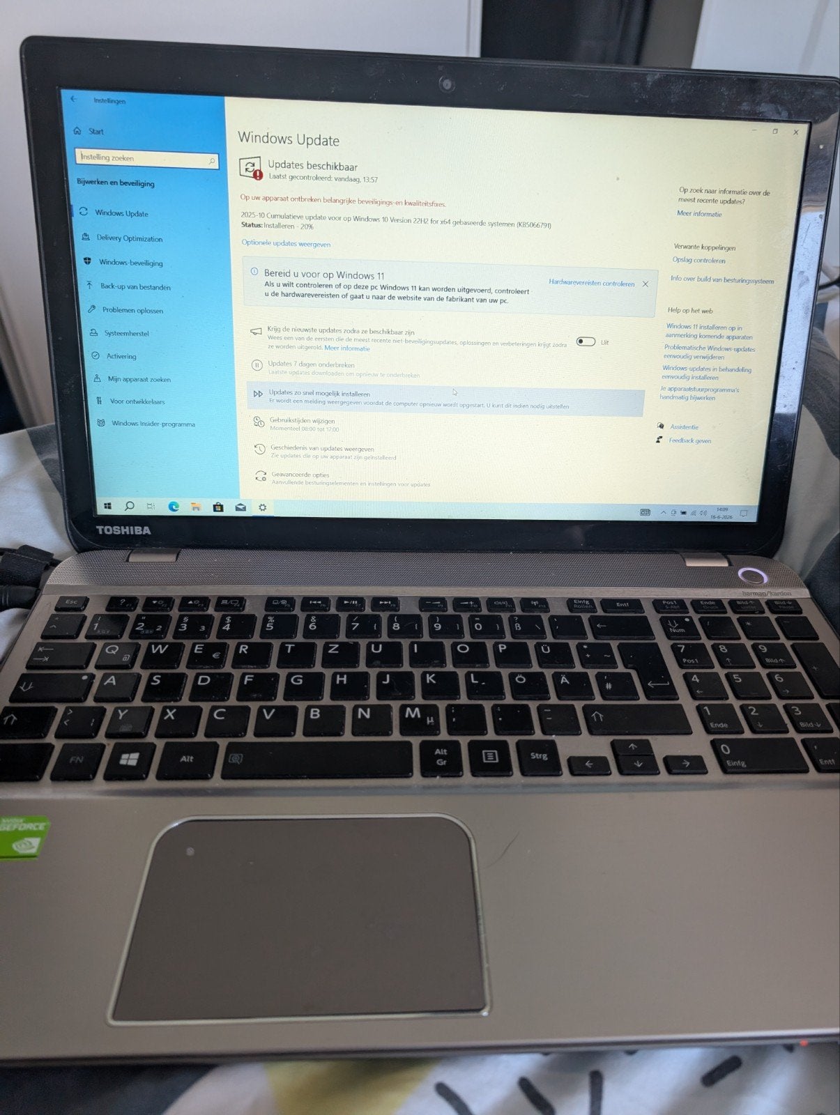 Toshiba Satellite i7, 16GB RAM, 256 GB SSD, Computers en Software, Windows Laptops, Met videokaart, 2 tot 3 Ghz, Onbekend, Ophalen of Verzenden