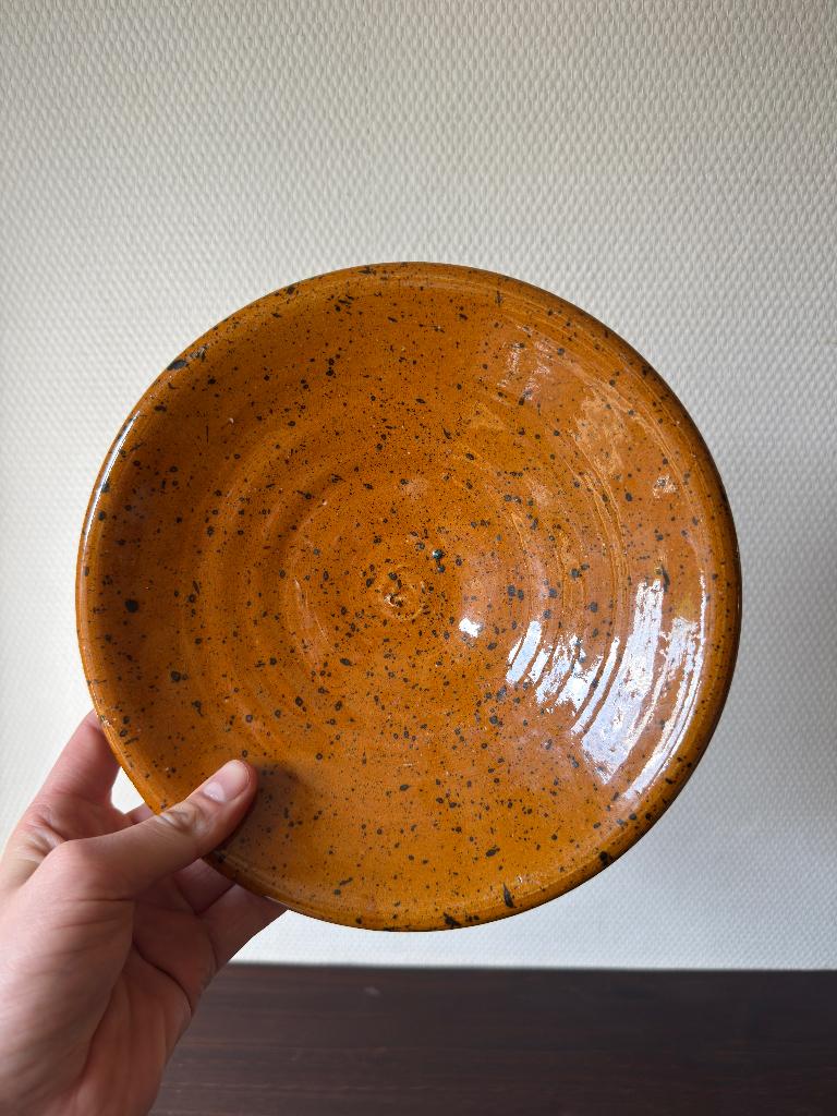 Vintage Oranje Keramieken Gespikkelde Bord, Schaal, Gebruikt, Keramiek, Ophalen of Verzenden, Schaal of Schalen
