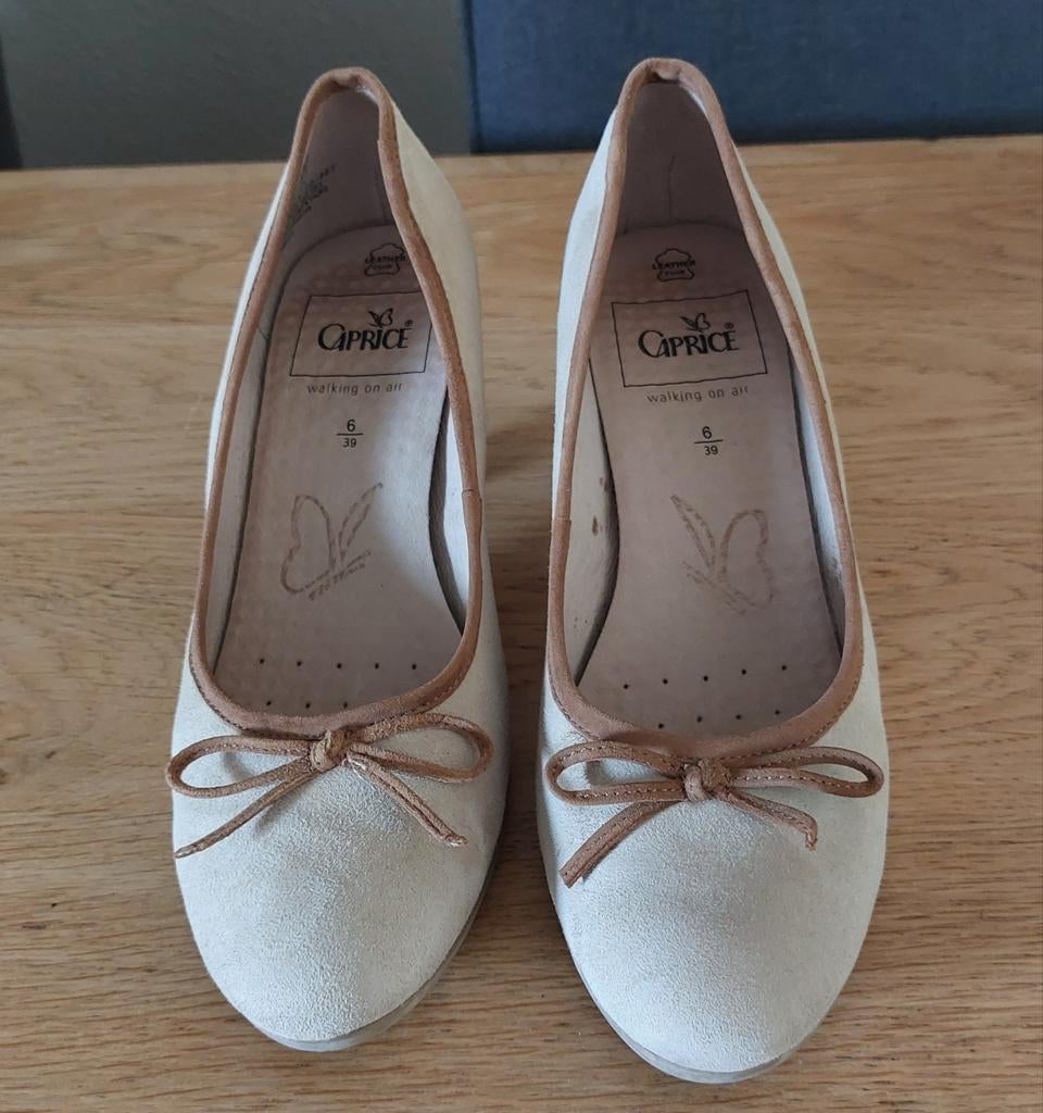 Caprice Pumps Beige - Maat 39, Ophalen, Pumps, Beige, Zo goed als nieuw