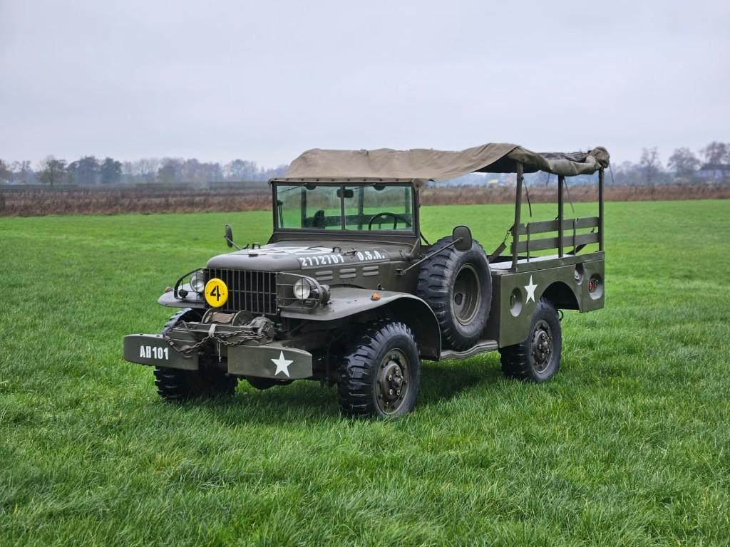Dodge wc52, jan1943, Ophalen of Verzenden, Engeland, Boek of Tijdschrift