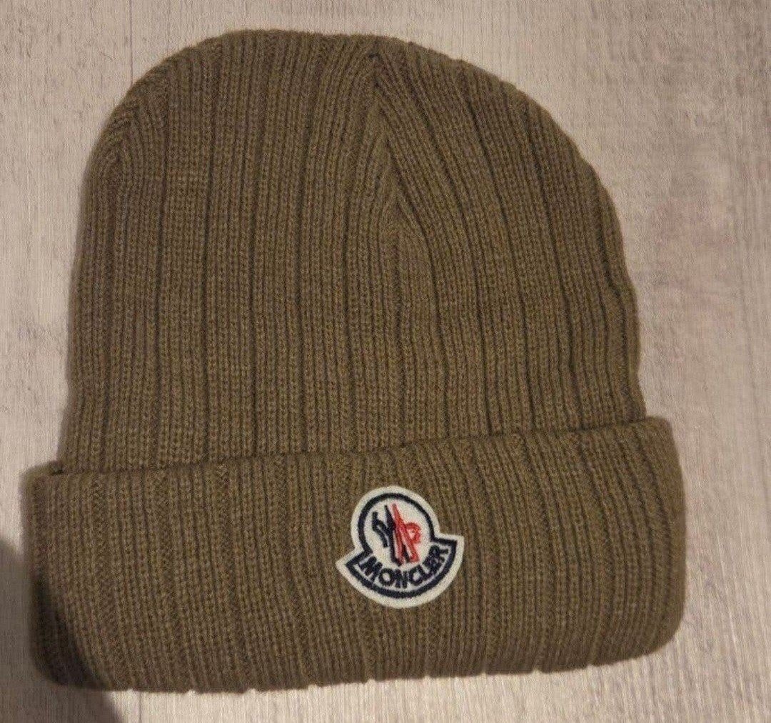 Moncler Muts - Zo goed als nieuw, Moncler, Maat 46/48 (XL) of groter, Ophalen of Verzenden, Zo goed als nieuw