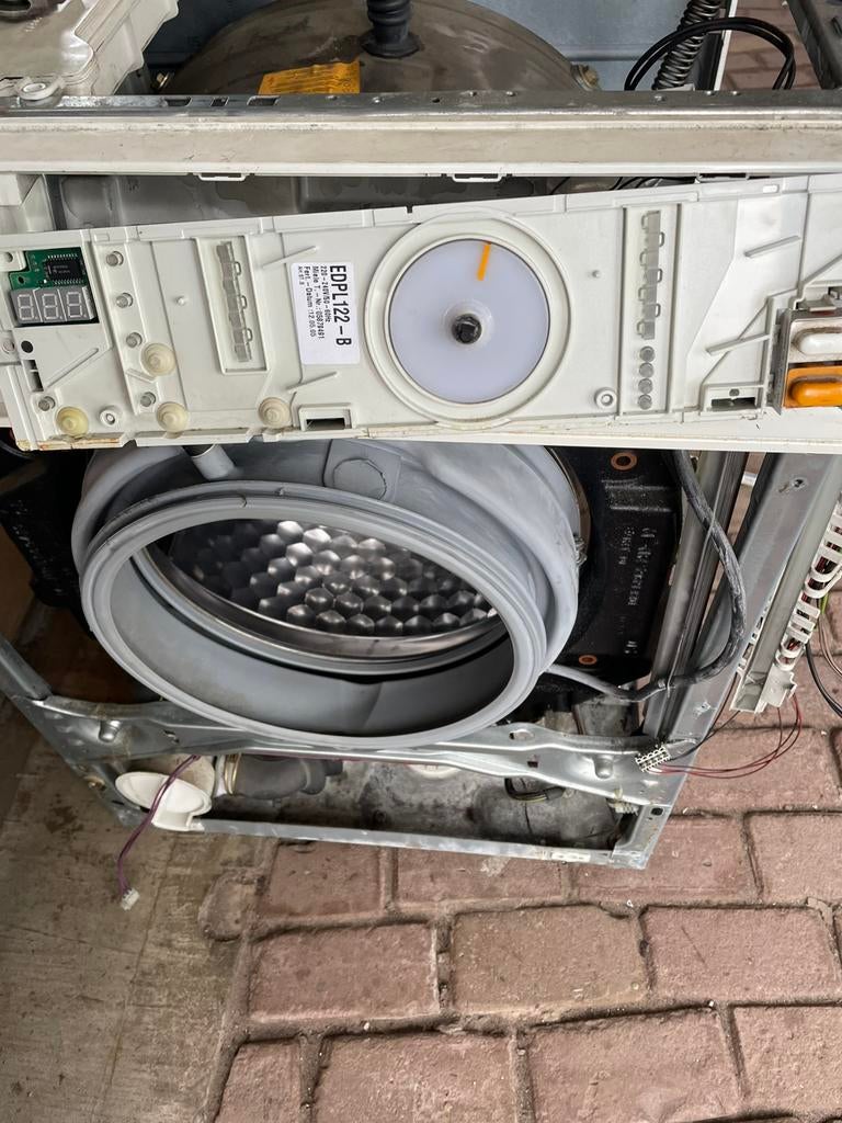 Miele onderdelen  wasmachine- droger - vaat, Ophalen of Verzenden, Zo goed als nieuw, 1200 tot 1600 toeren, Minder dan 85 cm