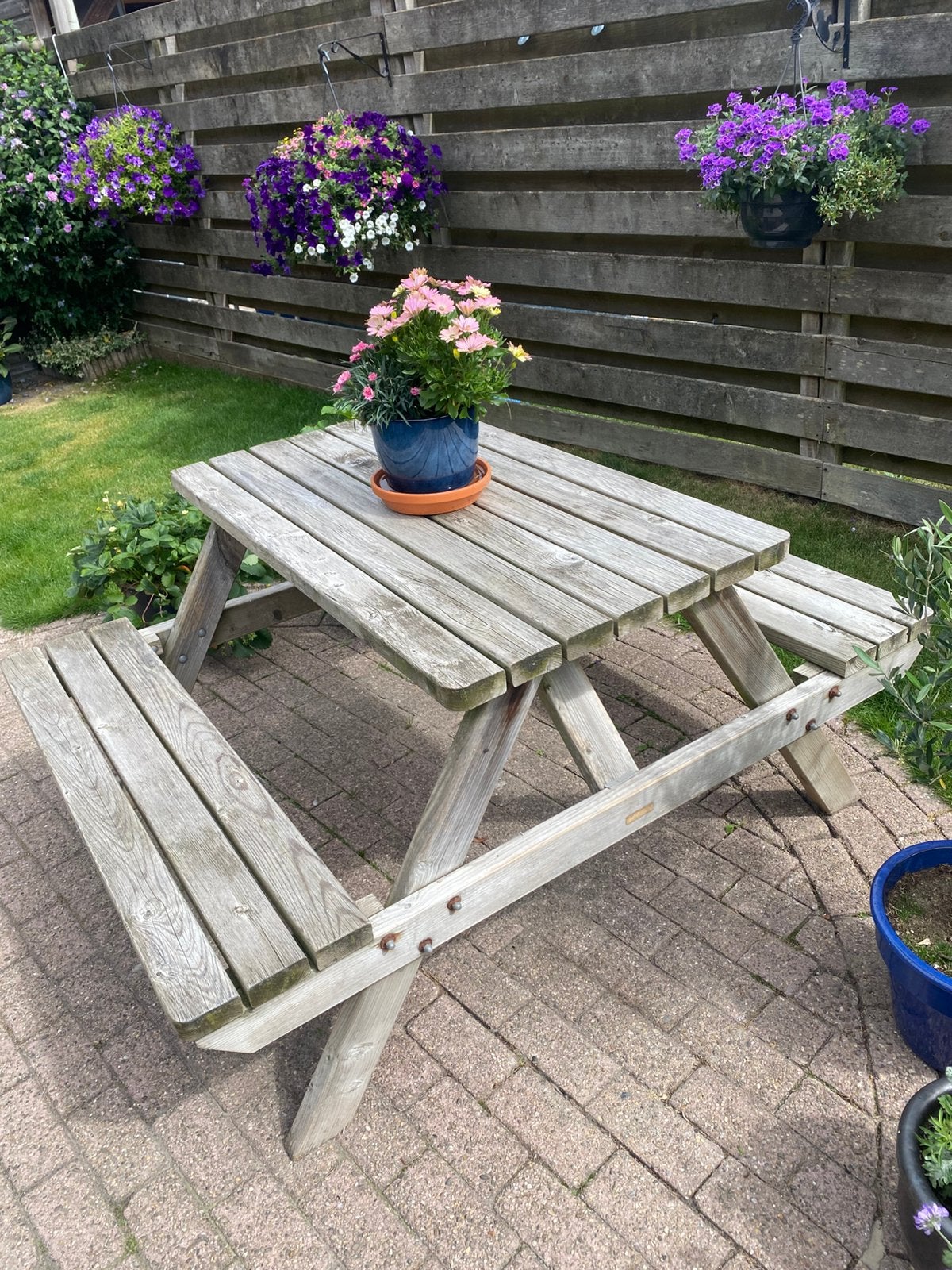Prima picknicktafel van Maxima Vida, Tuin en Terras, Picknicktafels, Ophalen, Zo goed als nieuw, Rechthoekig, Hout