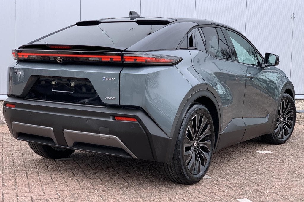 Toyota C-HR+ Executive AWD 77 kWh Executive Plus Pack | Nu, Auto's, Toyota, Automaat, Stof, Overige kleuren, 507 km