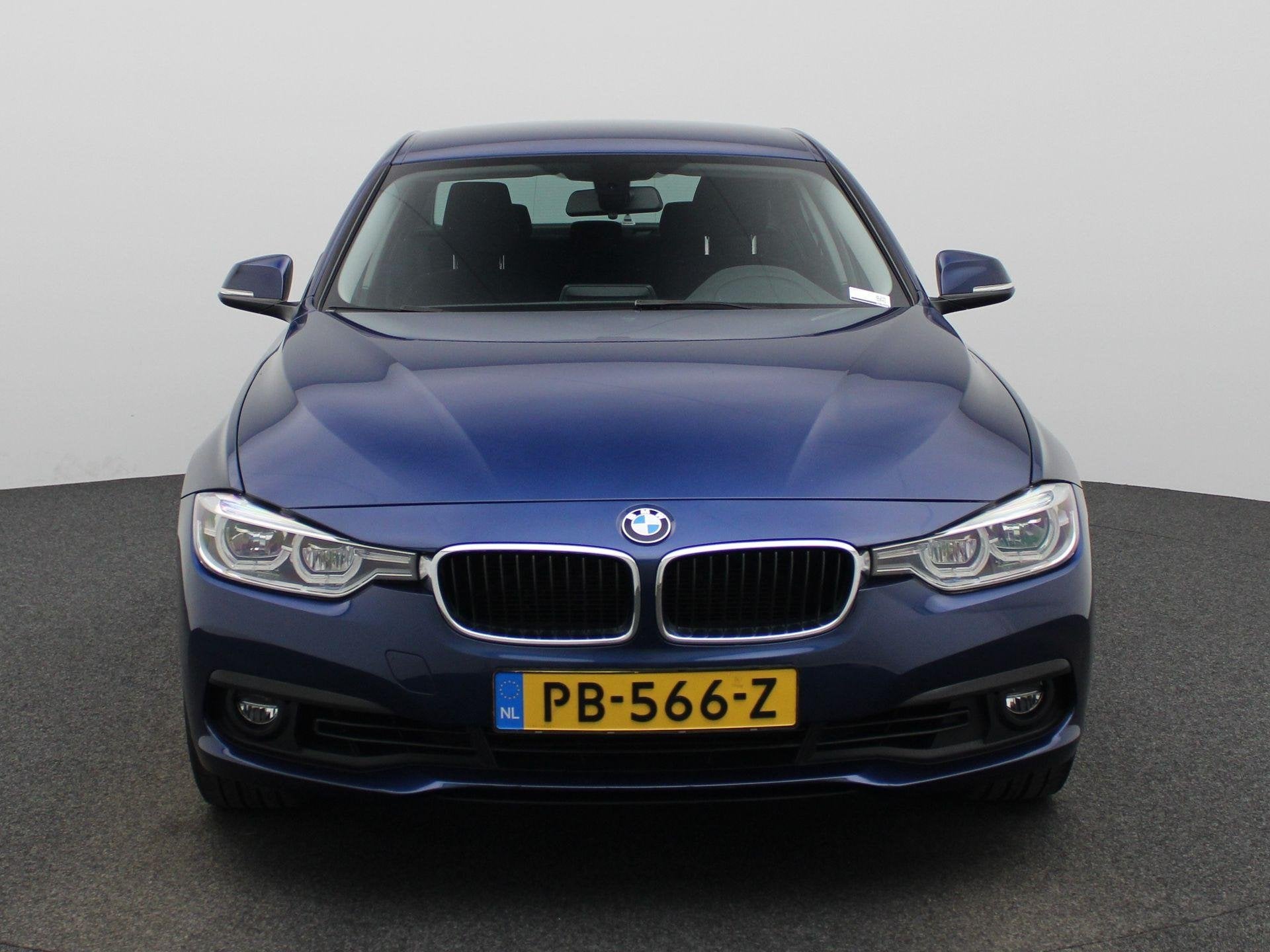 BMW 3-serie 318i Executive | Automaat | Navigatie | Cruise C, Auto's, Automaat, 12 maanden, Euro 6, Blauw