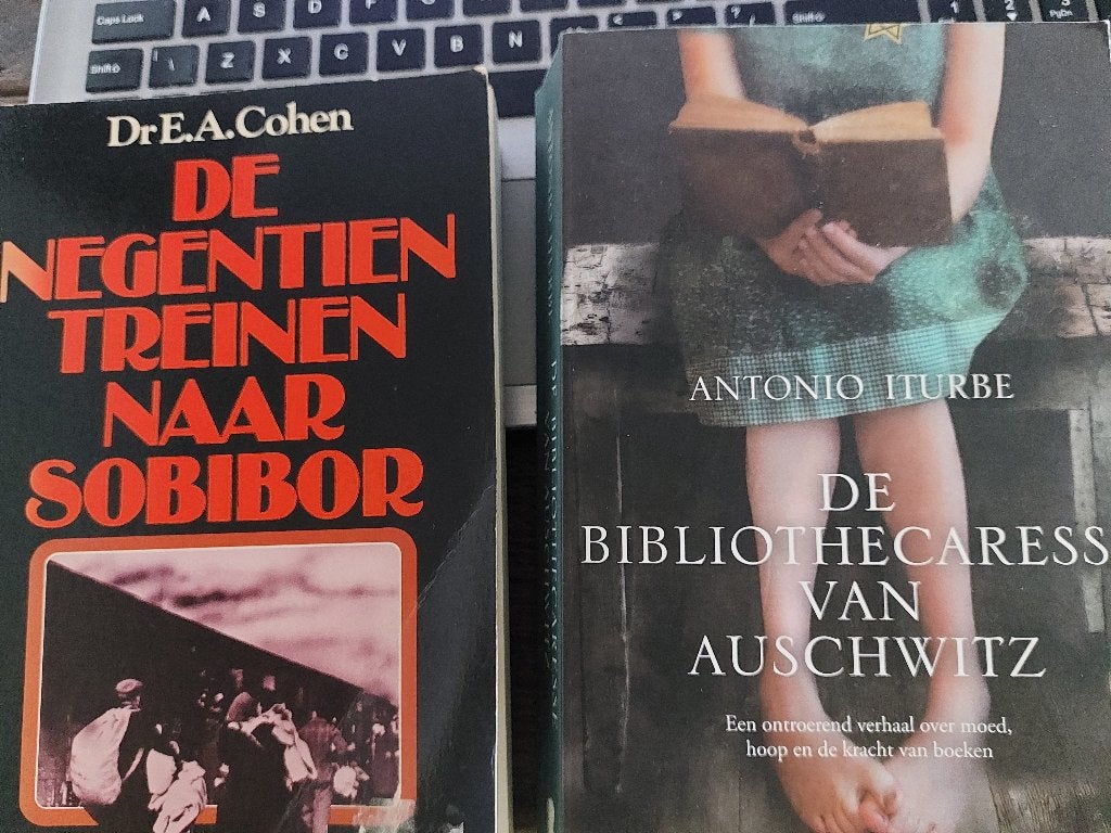 herinneringen aan Anne Frank +Het achterhuis -dagboekbrieven, Ophalen of Verzenden, Gelezen, Politiek