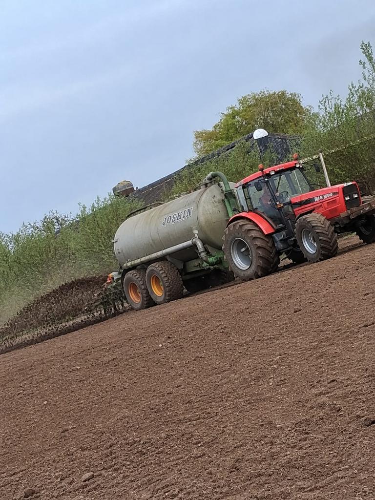 Mooi set banden met wiel 800 65 32 inch, 8-gats, Ophalen of Verzenden