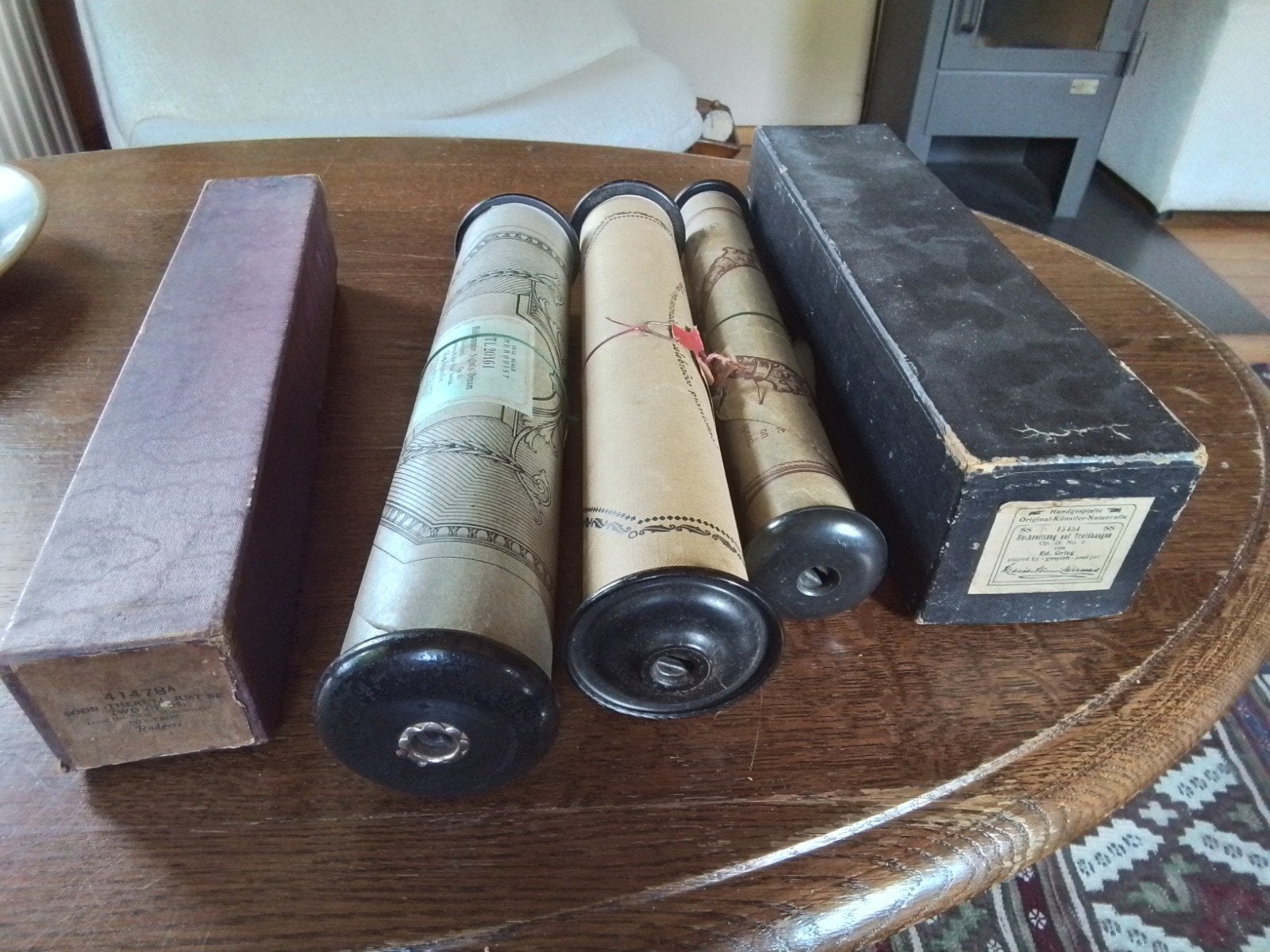 Pianola rollen 3 stuks en 2 lege dozen voor rollen., Ophalen of Verzenden, Zwart, Vleugel