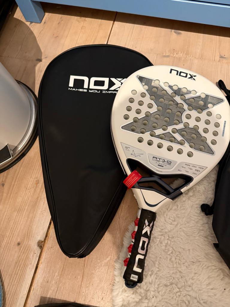Nox AT10 Genius Xtreme - Nieuw in Seal, Sport en Fitness, Tennis, Ophalen of Verzenden, Nieuw, Racket, Overige merken