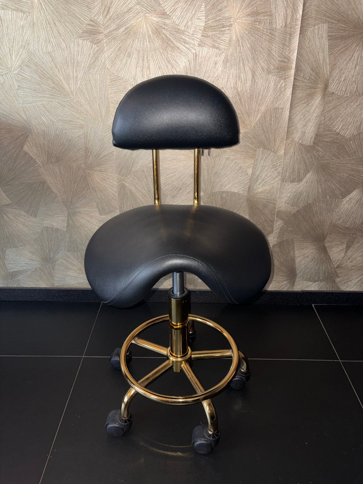 Ergonomische Zadelkruk met Rugleuning - Zwart/Goud, Zwart, Leer, Ophalen of Verzenden, Zo goed als nieuw