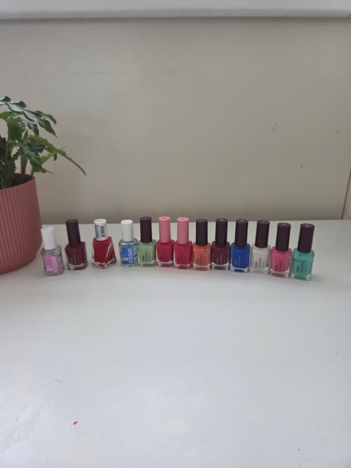 verschillende merken & kleuren nagellak, Ophalen of Verzenden, Gebruikt, Handen en Nagels, Make-up