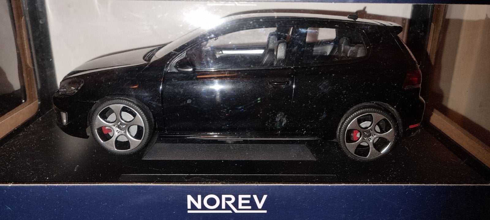 VW Golf 6 GTI norev nw zwart, Hobby en Vrije tijd, Modelauto's | 1:18, Ophalen of Verzenden, Nieuw, Norev