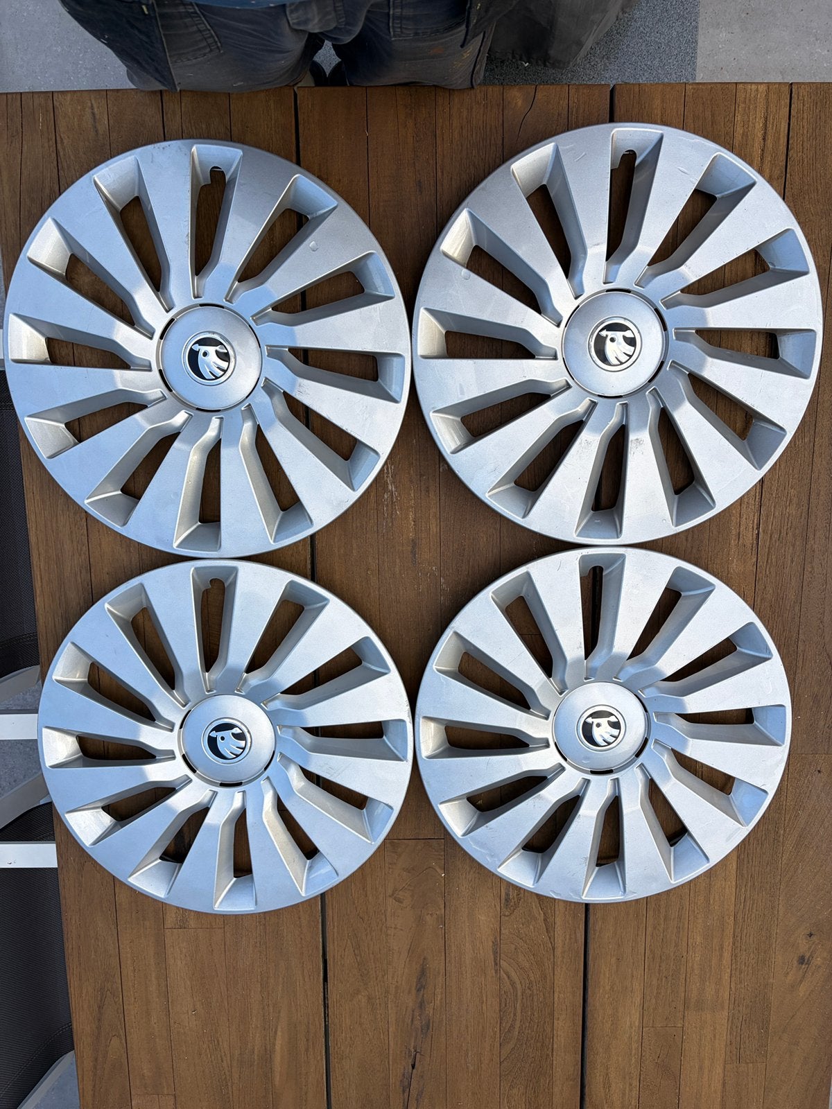 Originele Skoda 16 inch wieldoppen, Ophalen, Zo goed als nieuw