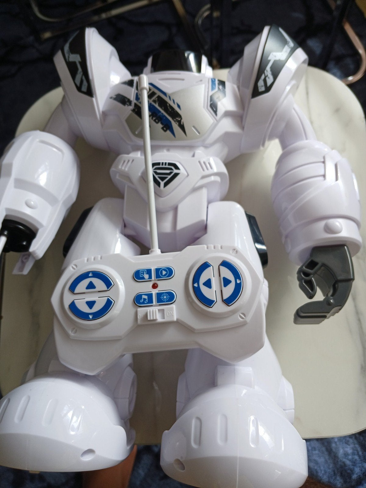 Witte RC Robot met Afstandsbediening - Speelgoed, Kinderen en Baby's, Speelgoed | Actiefiguren, Ophalen of Verzenden