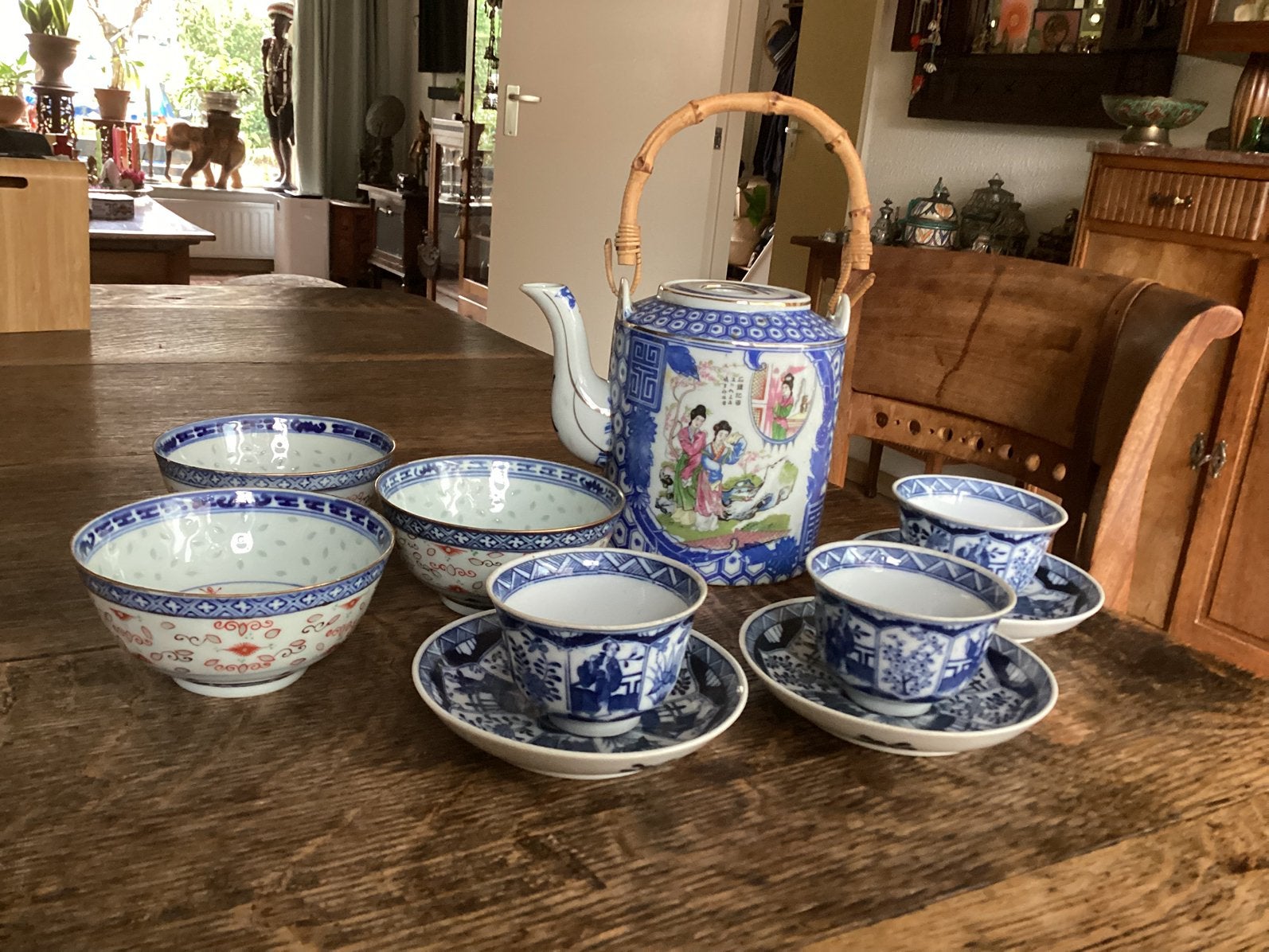 Chinese theepot + 6 kommetjes samen € 17, Ophalen of Verzenden