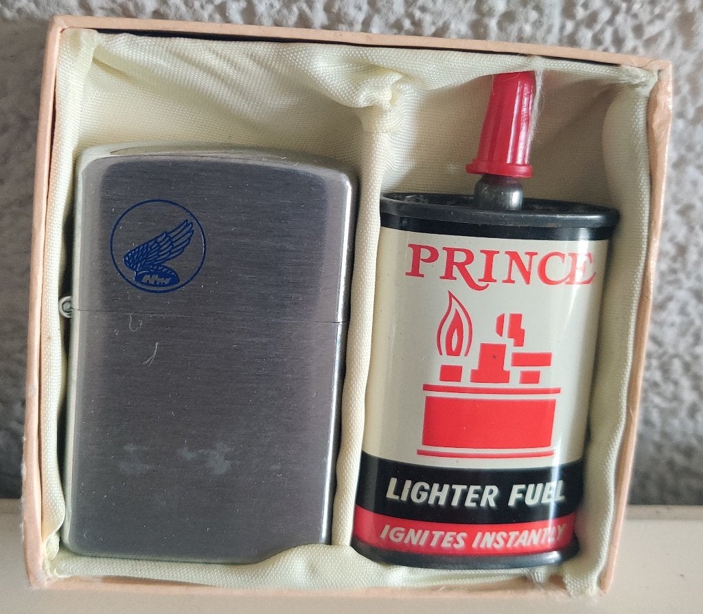 Aansteker model Zippo gegraveerd Honda/ tabakspijpen, Verzamelen, Ophalen, Zo goed als nieuw, Sigarenbandjes