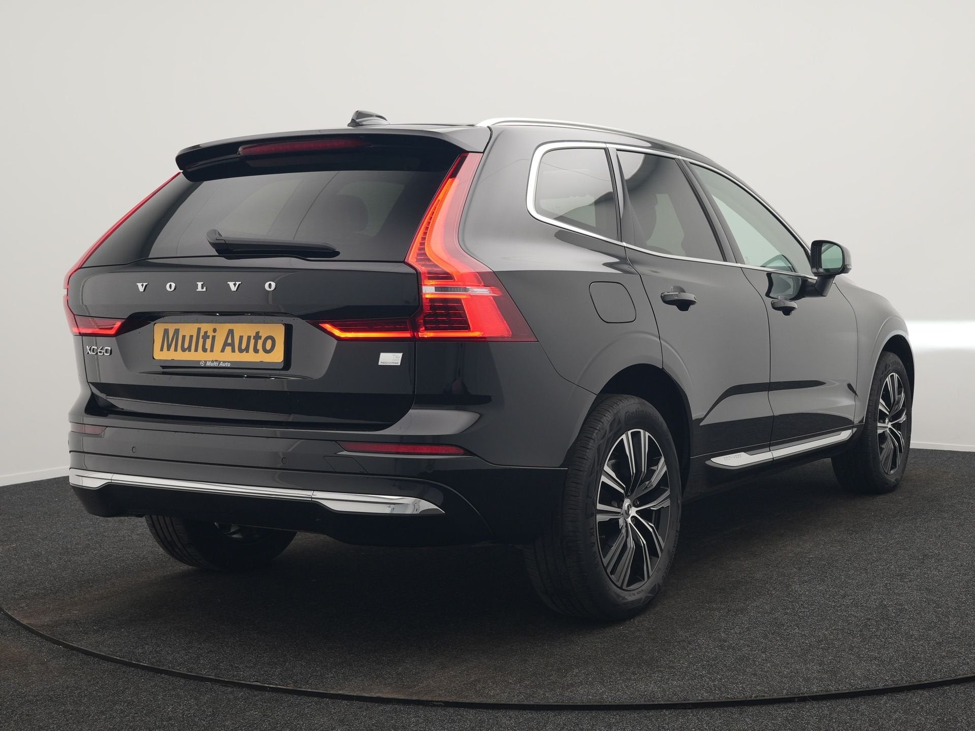 Volvo XC60 T6 AWD FACELIFT MODEL Inscription PHEV 350pk Deal, Automaat, Adaptive Cruise Control, Gebruikt, Zwart