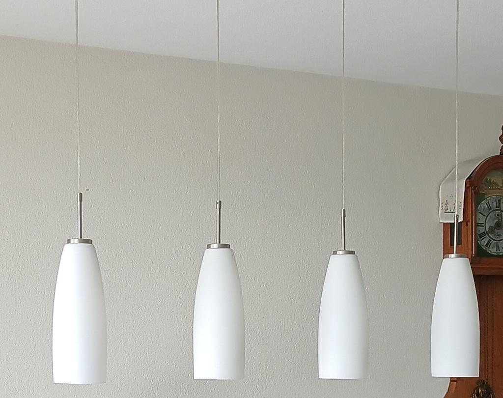 Hanglamp met Melkglazen Kelken,, Huis en Inrichting, Lampen | Hanglampen, Ophalen, Zo goed als nieuw, Minder dan 50 cm