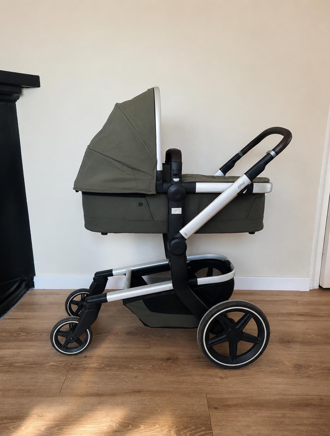 Donker Groene Joolz Day + Combi Kinderwagen, Zo goed als nieuw, Combiwagen, Verstelbare duwstang, Ophalen
