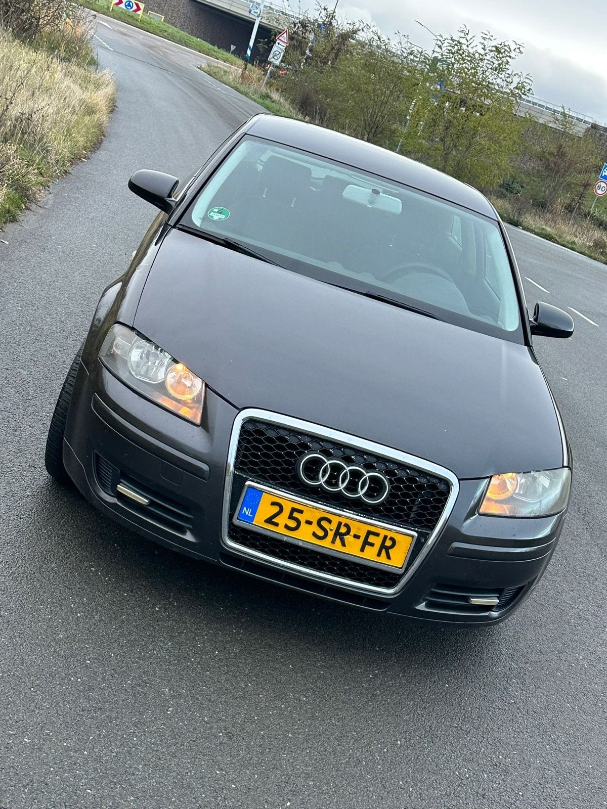 Audi A3 1.6 85KW 2006 Grijs, Auto's, Audi, Voorwielaandrijving, 15 km/l, Origineel Nederlands, 1200 kg