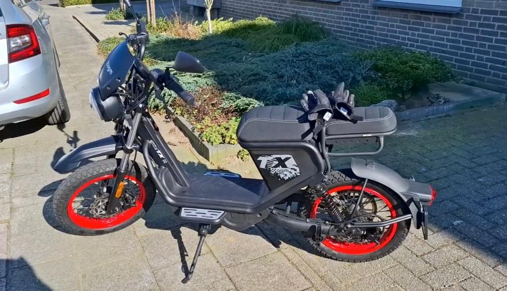 jonggebruikte AGM Goccia G01TX elektrische brommer, Ophalen, Overige modellen, Maximaal 45 km/u, Zo goed als nieuw