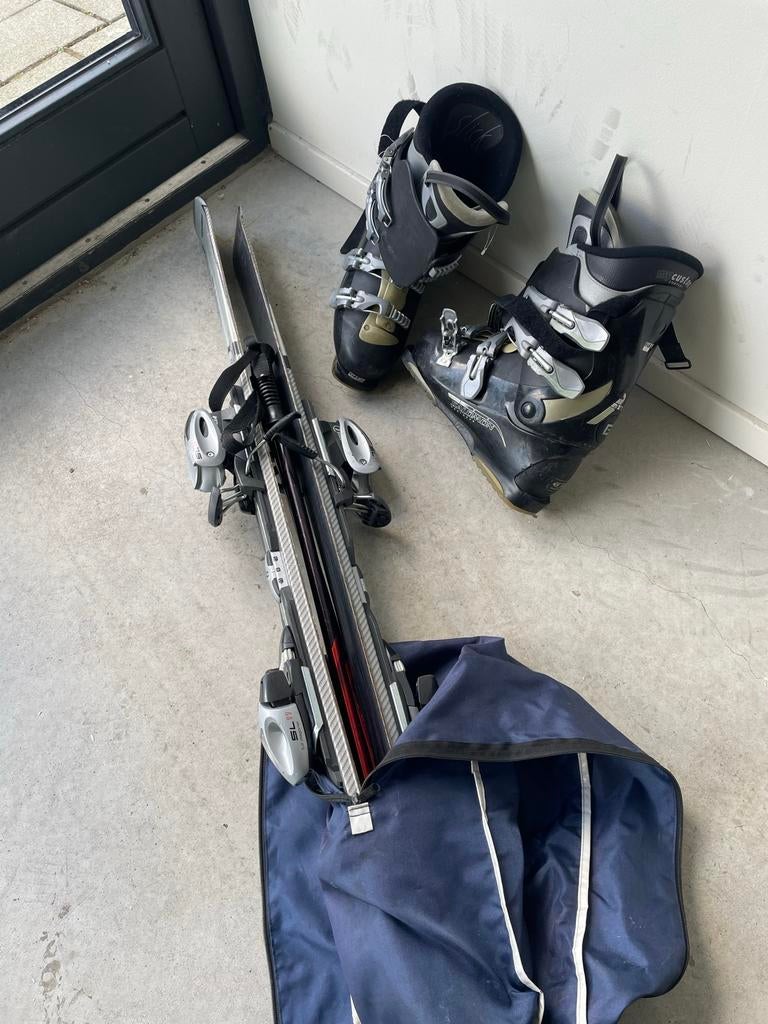 Complete ski set: ski's, schoenen en tas, Sport en Fitness, Overige merken, 140 tot 160 cm, Gebruikt, Ophalen of Verzenden