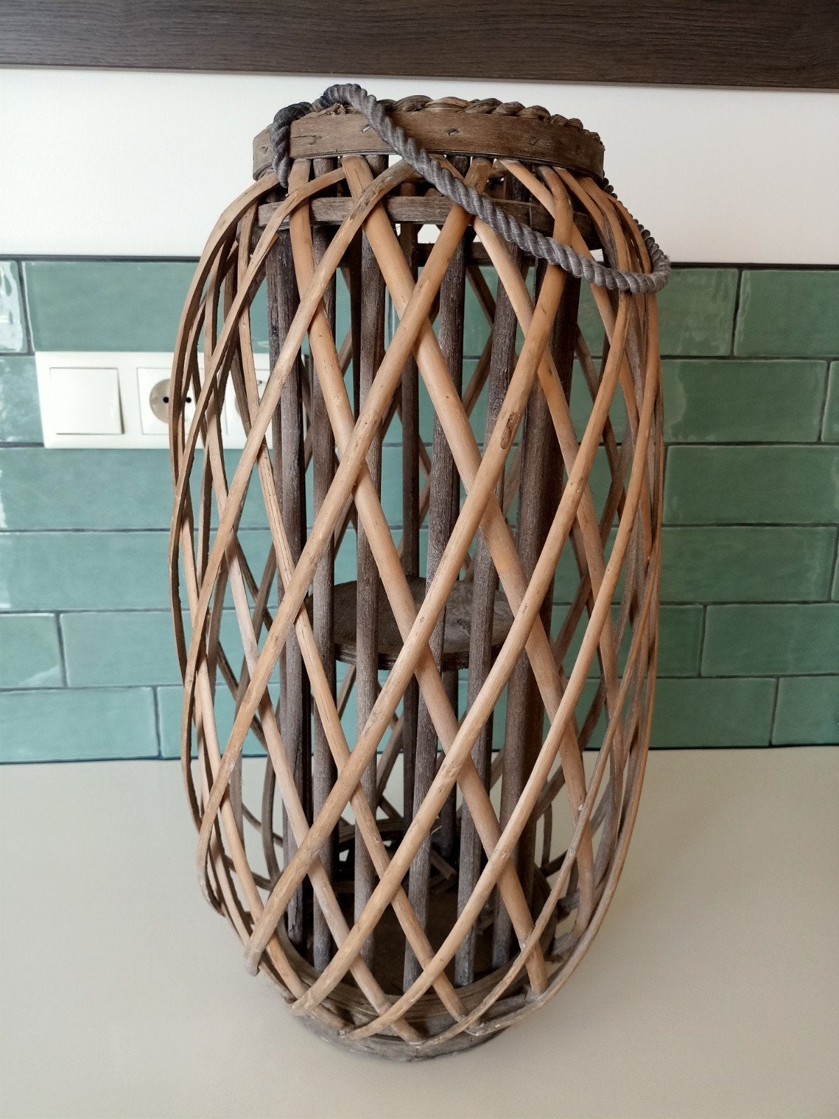 Decoratieve rotan lantaarn - 50 cm hoog, Ophalen of Verzenden, Natuurlijk materiaal, Bruin, Landelijk