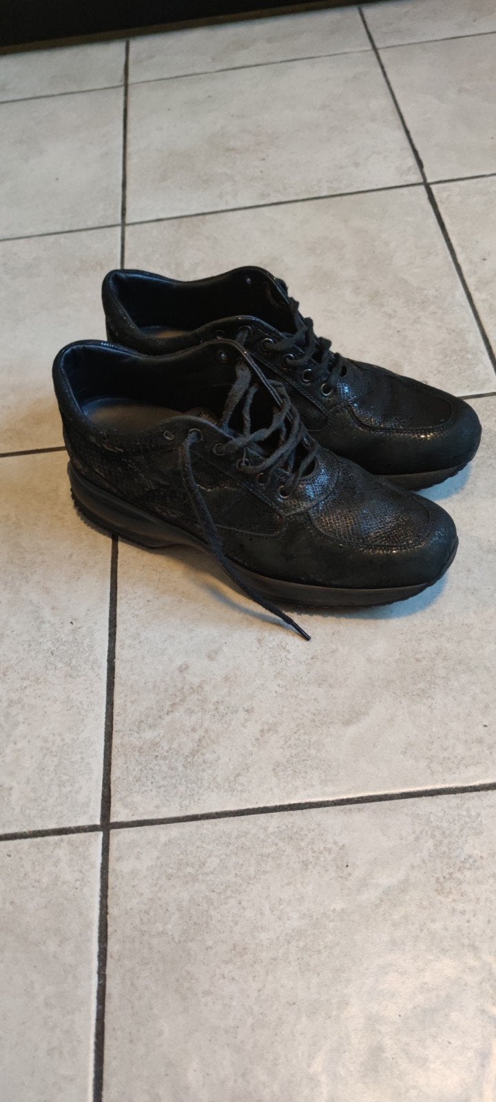 Hogan Interactive sneakers - Zwart - Maat 39.5, Kleding | Dames, Zwart, Ophalen of Verzenden, Gedragen, Sneakers of Gympen