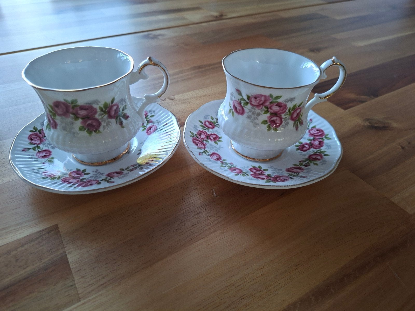 Diverse Vintage Theekopjes met Schotels - Royal Albert, etc., Ophalen