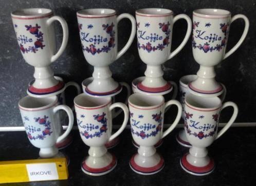 ZENITH * KOFFIESERVIES COMPLEET * RETRO * 16 Delig *, Antiek en Kunst, Verzenden