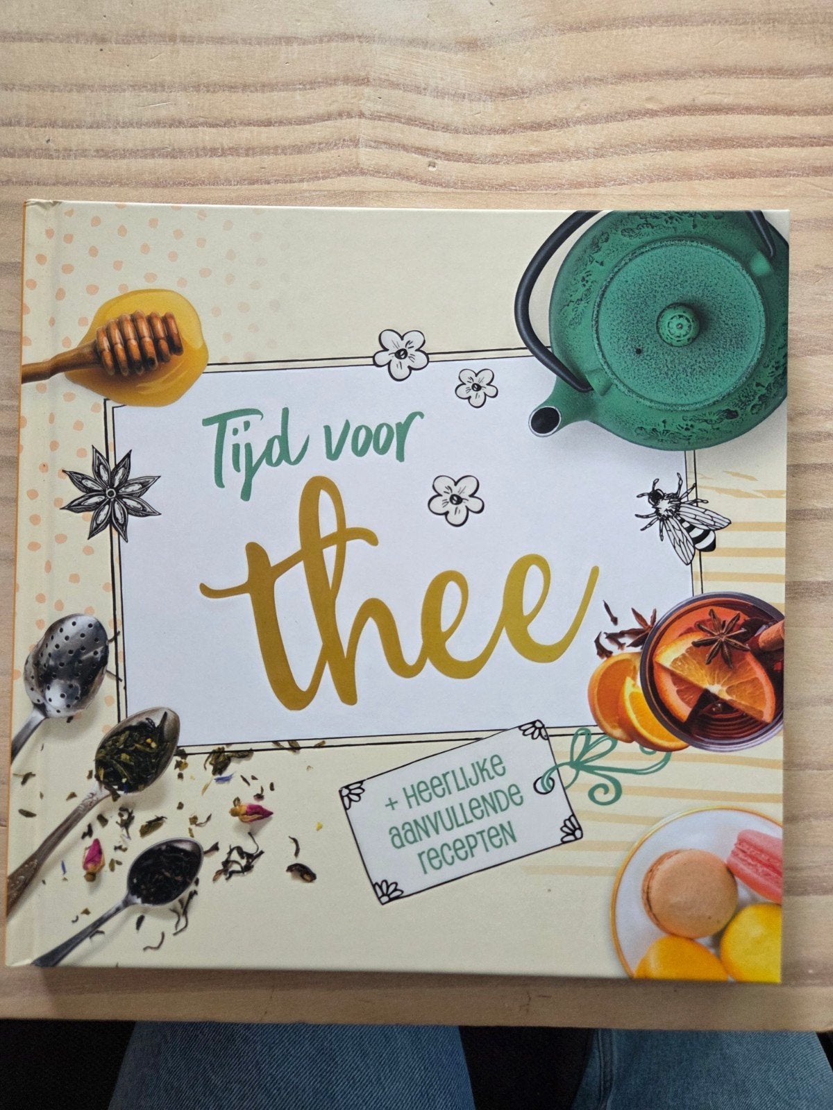 Tijd voor thee, Ophalen of Verzenden, Zo goed als nieuw