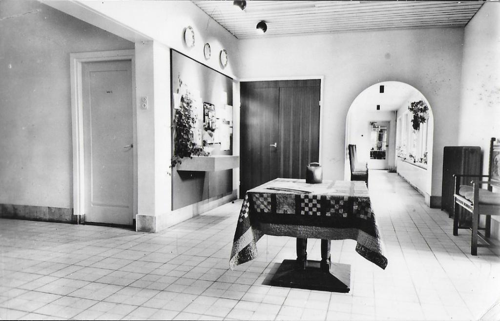 Aalten Oude Gelopen Ansichtkaart (2285, Ophalen of Verzenden, 1960 tot 1980, Gelopen