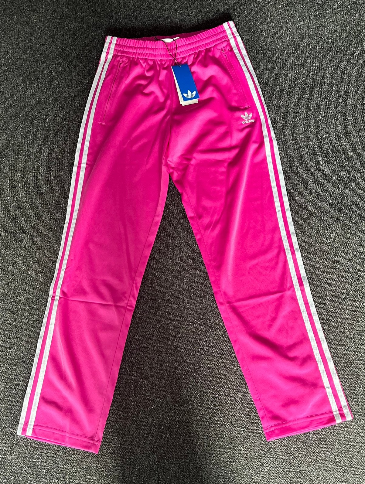 Nieuw Adidas Firebird Trainingsbroek Fuchsia Roze – Maat 164, Ophalen of Verzenden, Nieuw, Meisje, Broek
