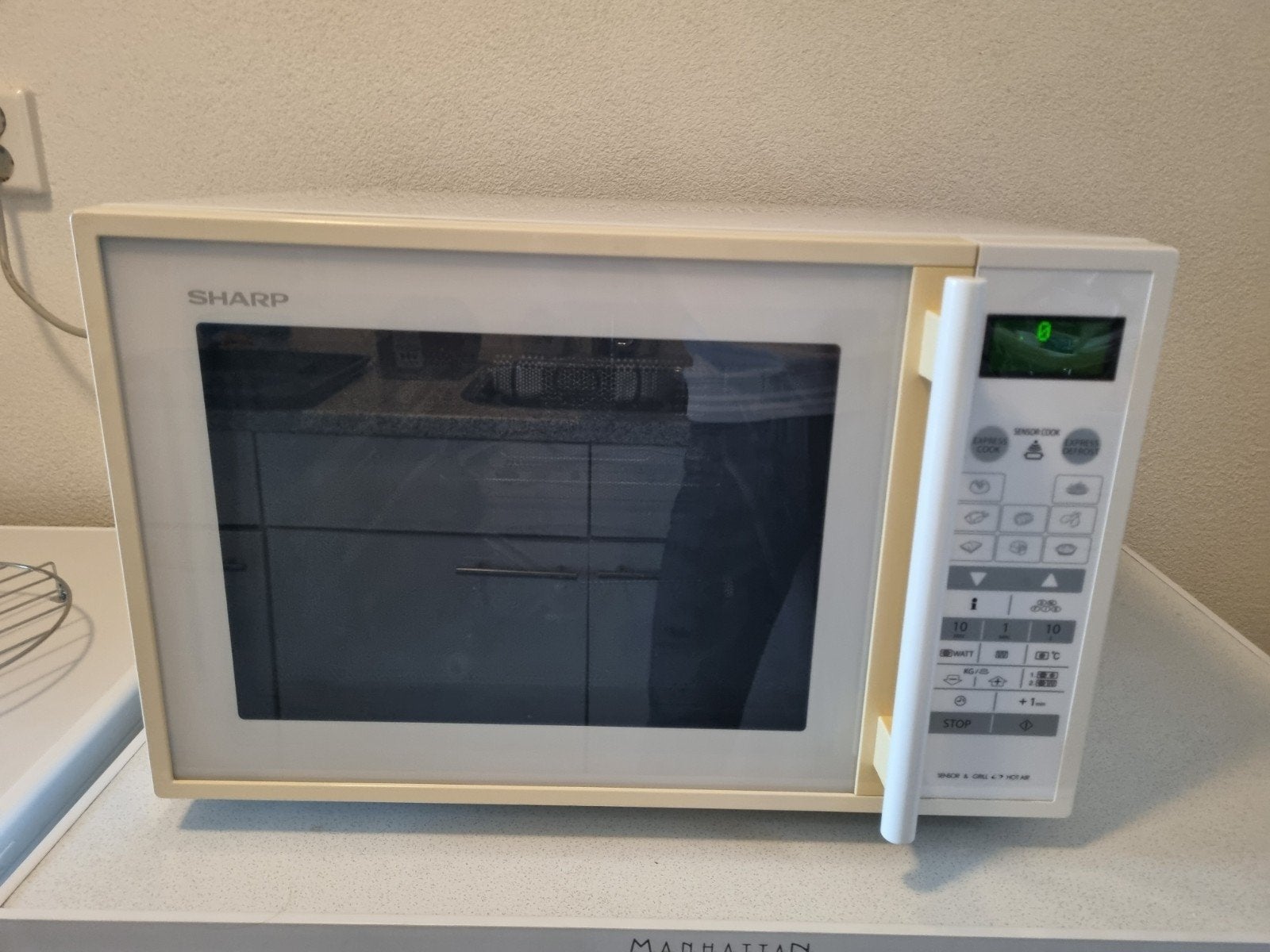 SHARP R-969-A Combi magnetron - 900 watt Met handleiding, Ophalen, Combimagnetron, Zo goed als nieuw, Draaiplateau
