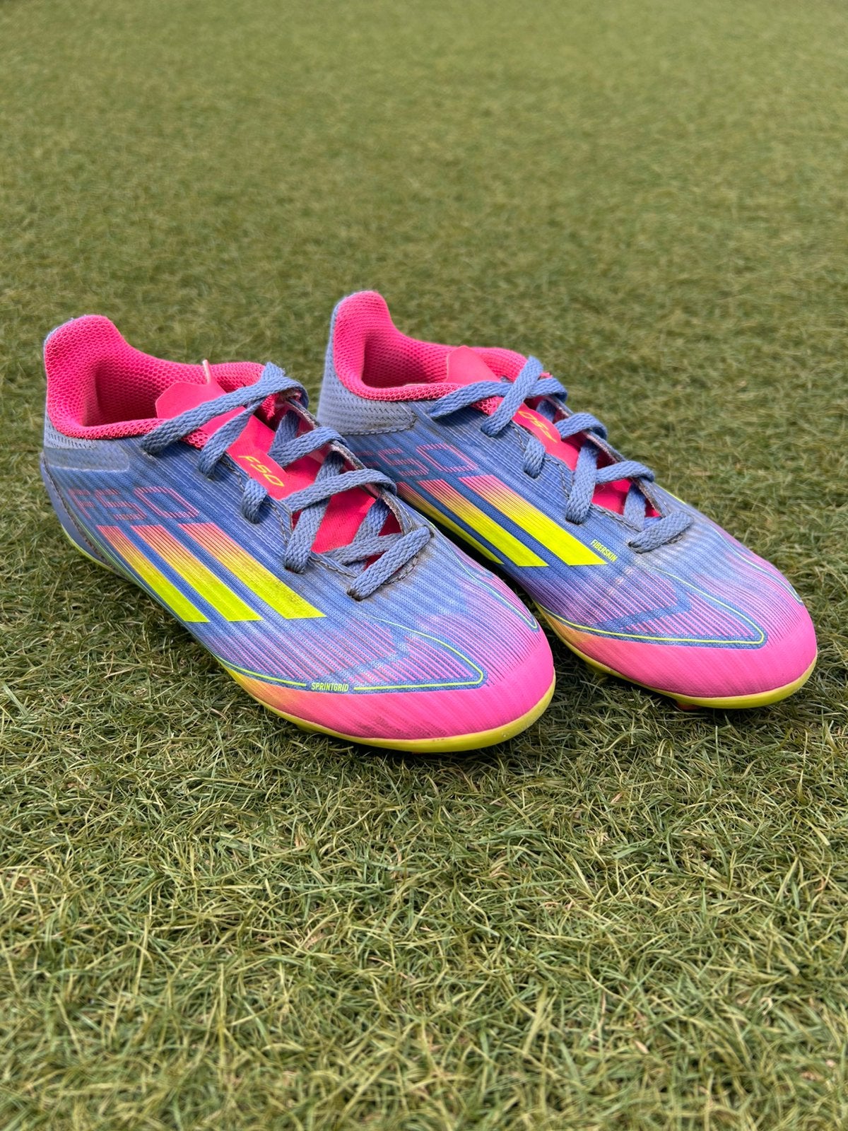 Voetbalschoenen Adidas F50 maat 31, Gebruikt, Maat XS of kleiner, Schoenen, Ophalen of Verzenden