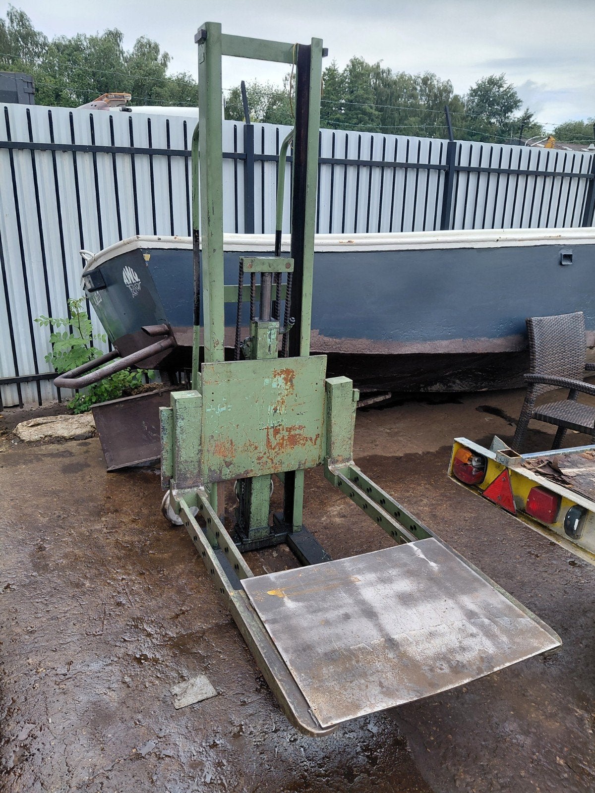 Heftafel, 100 liter of meer, Ophalen, Transportkar