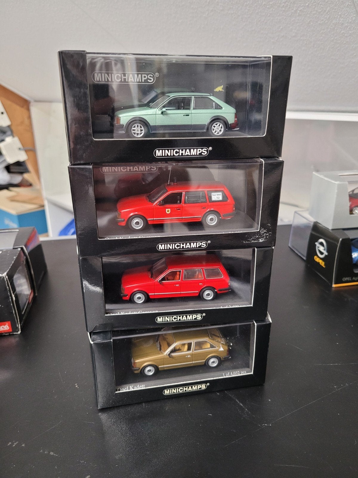 opel kadett D minichamps 1:43, Hobby en Vrije tijd, Modelauto's | 1:43, Ophalen of Verzenden, Zo goed als nieuw, Auto, MiniChamps