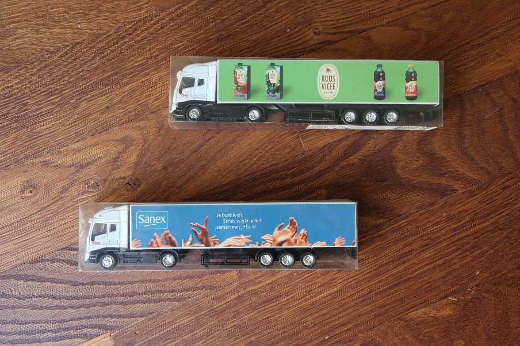 twee 1:87 vrachtwagens modelauto´s, Ophalen of Verzenden, Nieuw, Auto, Overige merken