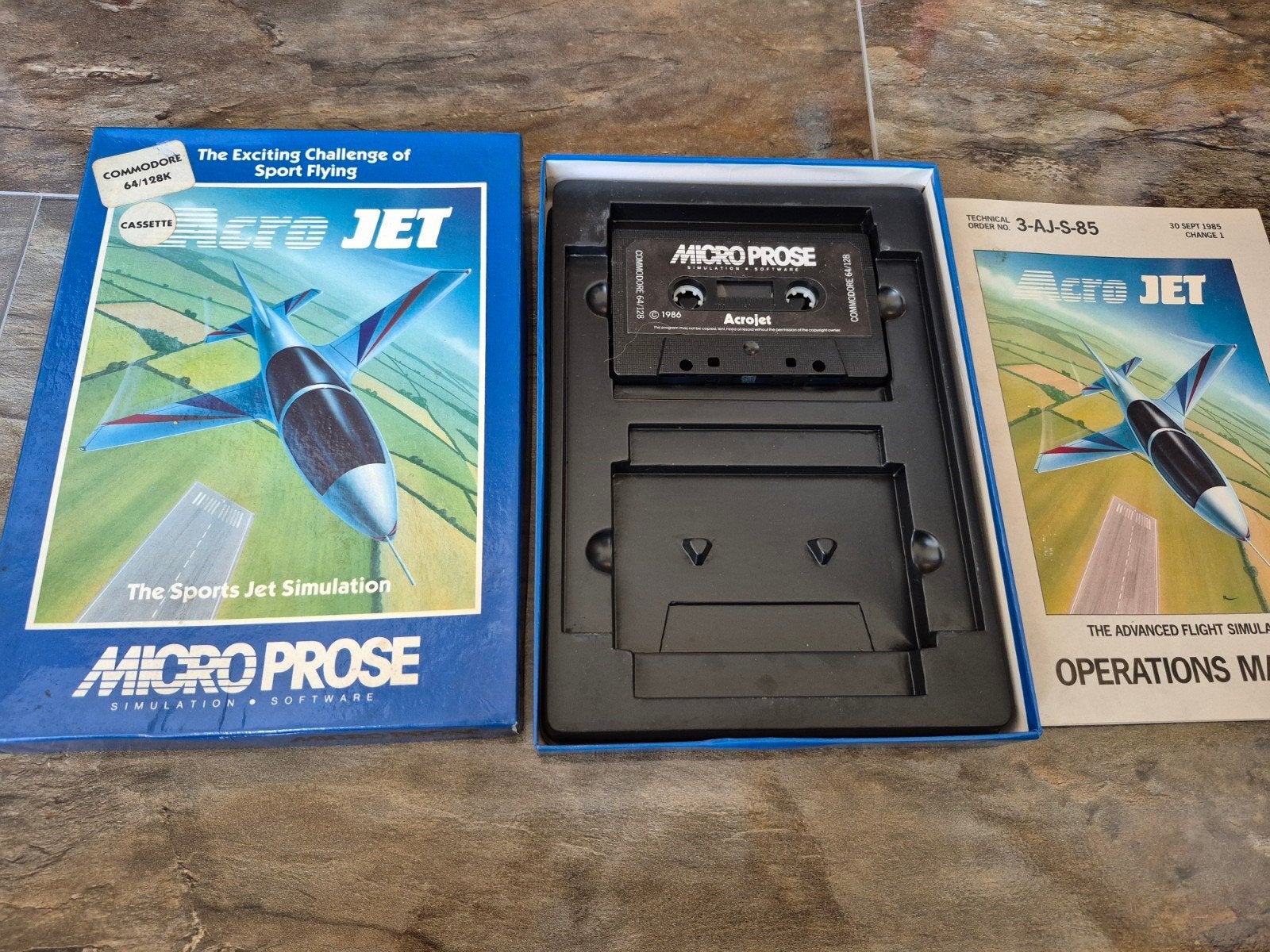 Acrojet - The Sports Jet Simulation (Commodore 64/128), Ophalen of Verzenden