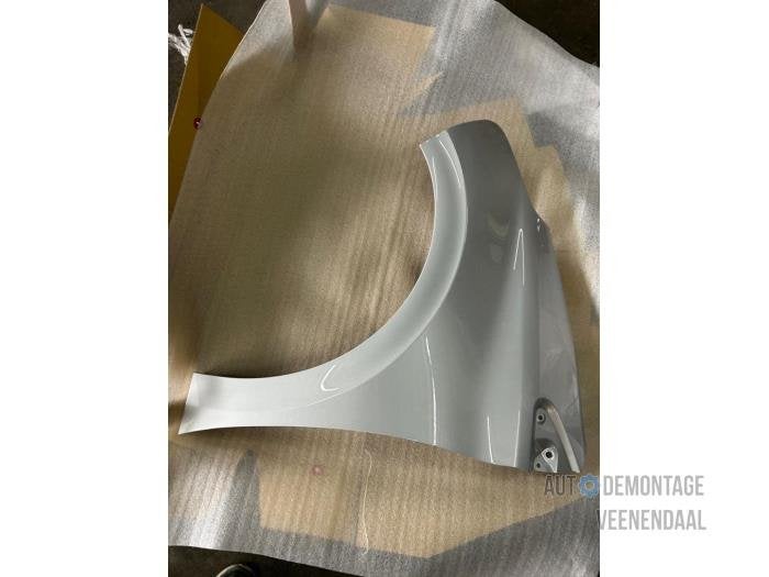 Scherm links-voor van een Peugeot 208 (EZRC), -, -, Nieuw, Ophalen of Verzenden