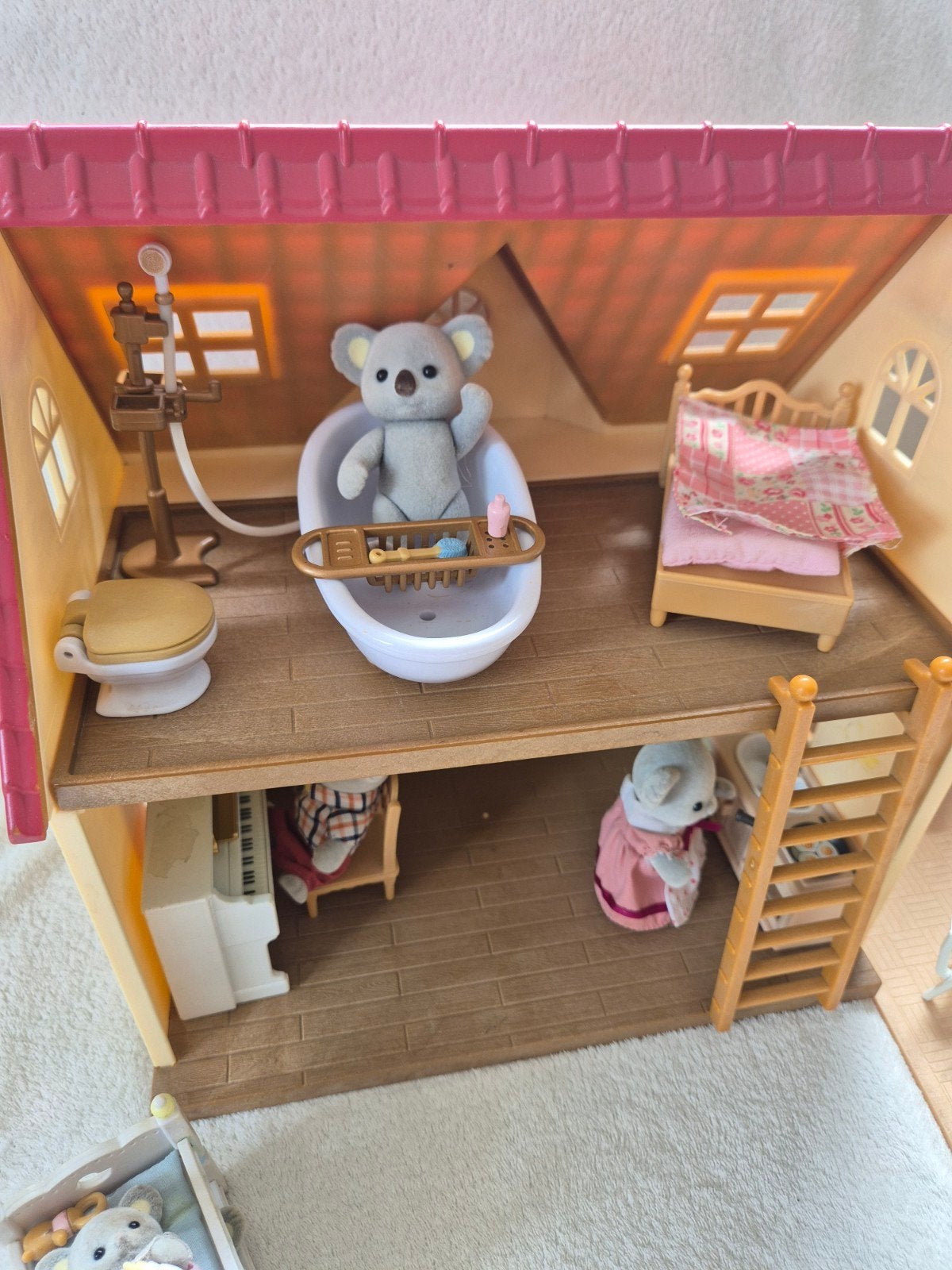 Sylvanian Families Koala Familie met Huis en Meubels, Ophalen of Verzenden, Gebruikt, Jongen of Meisje