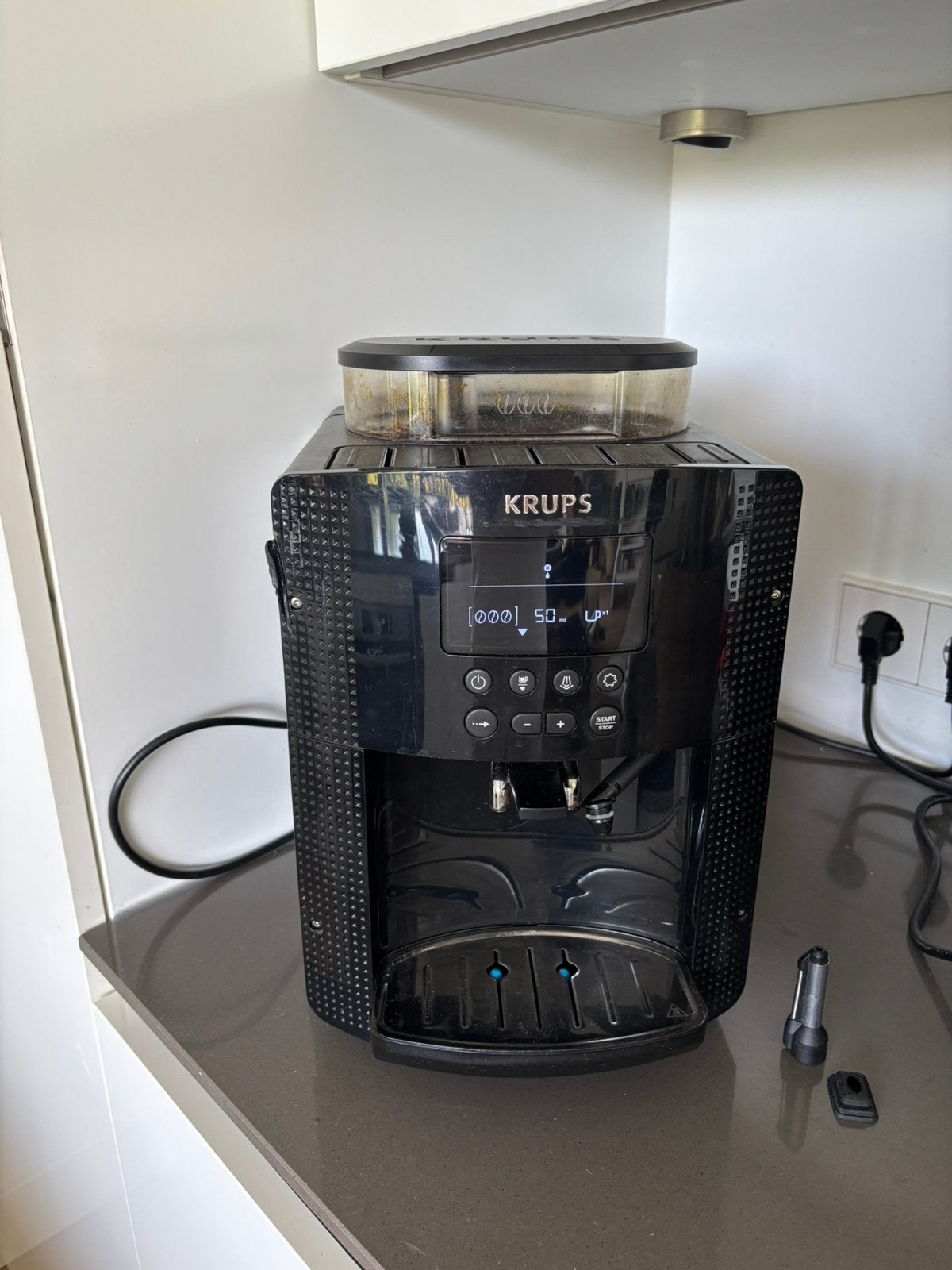 Krups EA8150-serie, Witgoed en Apparatuur, Koffiezetapparaten, Ophalen, Gebruikt, Koffiemachine, Koffiebonen