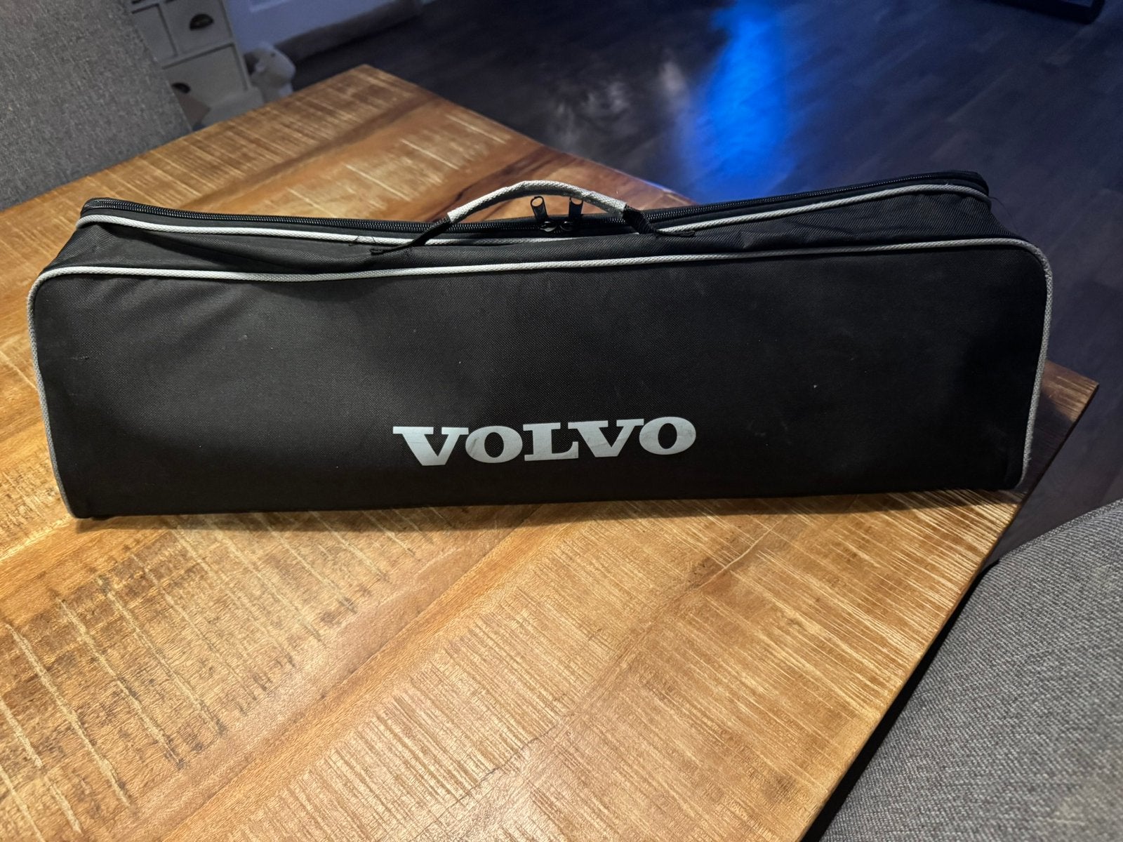 Te huur: loopvlak sneeuwkettingen oa volvo XC40 snel en easy, Ophalen of Verzenden, Zo goed als nieuw