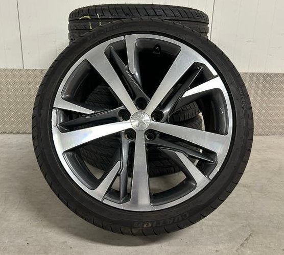 Peugeot RCZ 19 inch 5x108 Zomer 2022 235/40/19, Auto-onderdelen, Gebruikt, Banden en Velgen, 235 mm, **