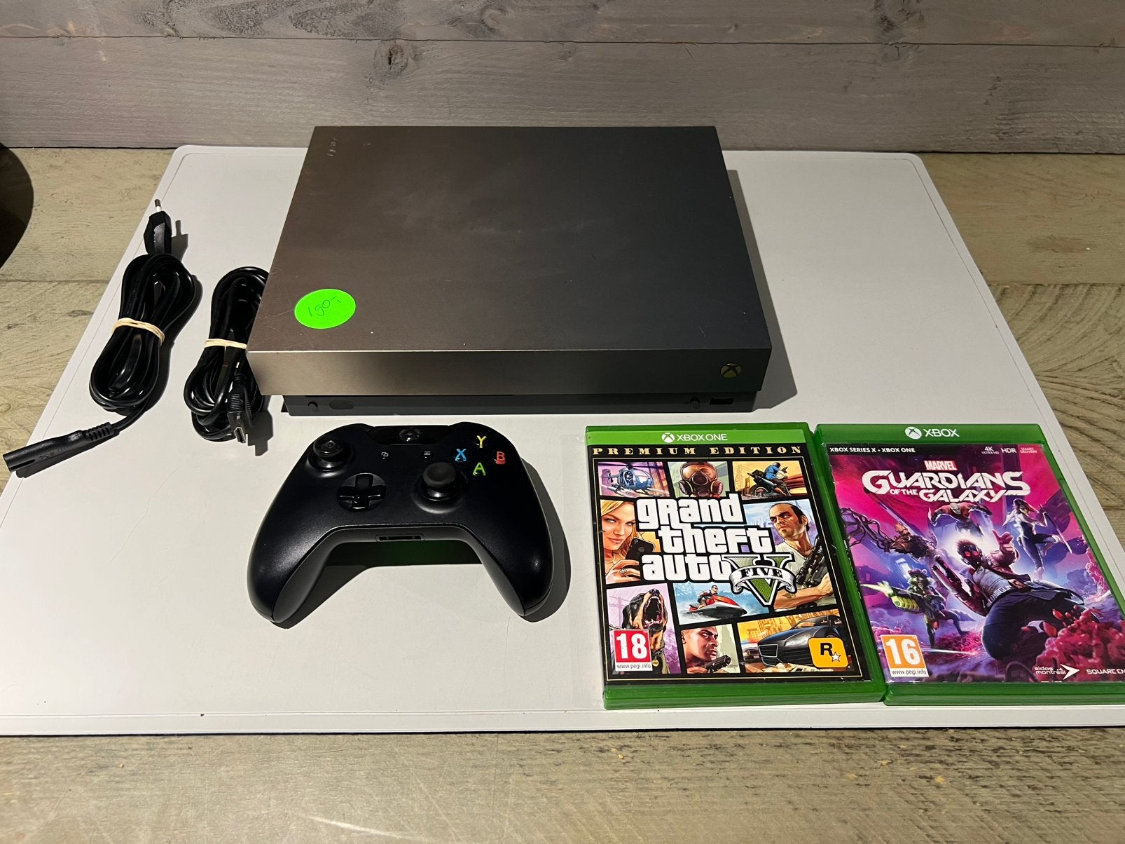 Xbox one x model 1787, Ophalen of Verzenden, Nvt, Met 1 controller, Nvt