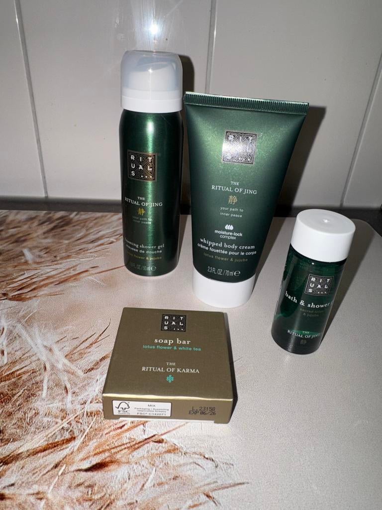 Rituals Jing & Karma Set: Douchegel, Bodycrème, Zeep, Ophalen of Verzenden, Nieuw, Bad & Douche