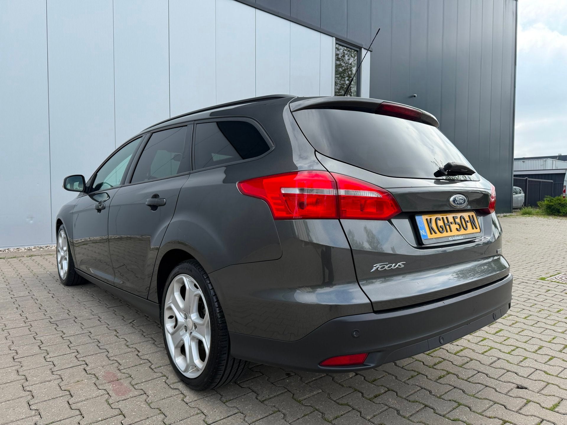 Ford Focus Wagon 1.0 125PK EcoBoost Titanium Business, Auto's, Dealer onderhouden, 125 pk, Gebruikt, Euro 6