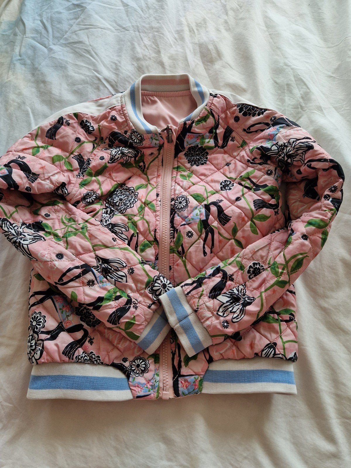 Roze gewatteerd bomberjack met bloemenprint, Ophalen of Verzenden, Gebruikt, Onbekend, Meisje
